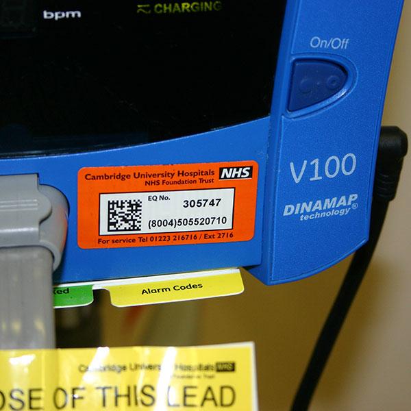 GS1 compliant asset label on medical device